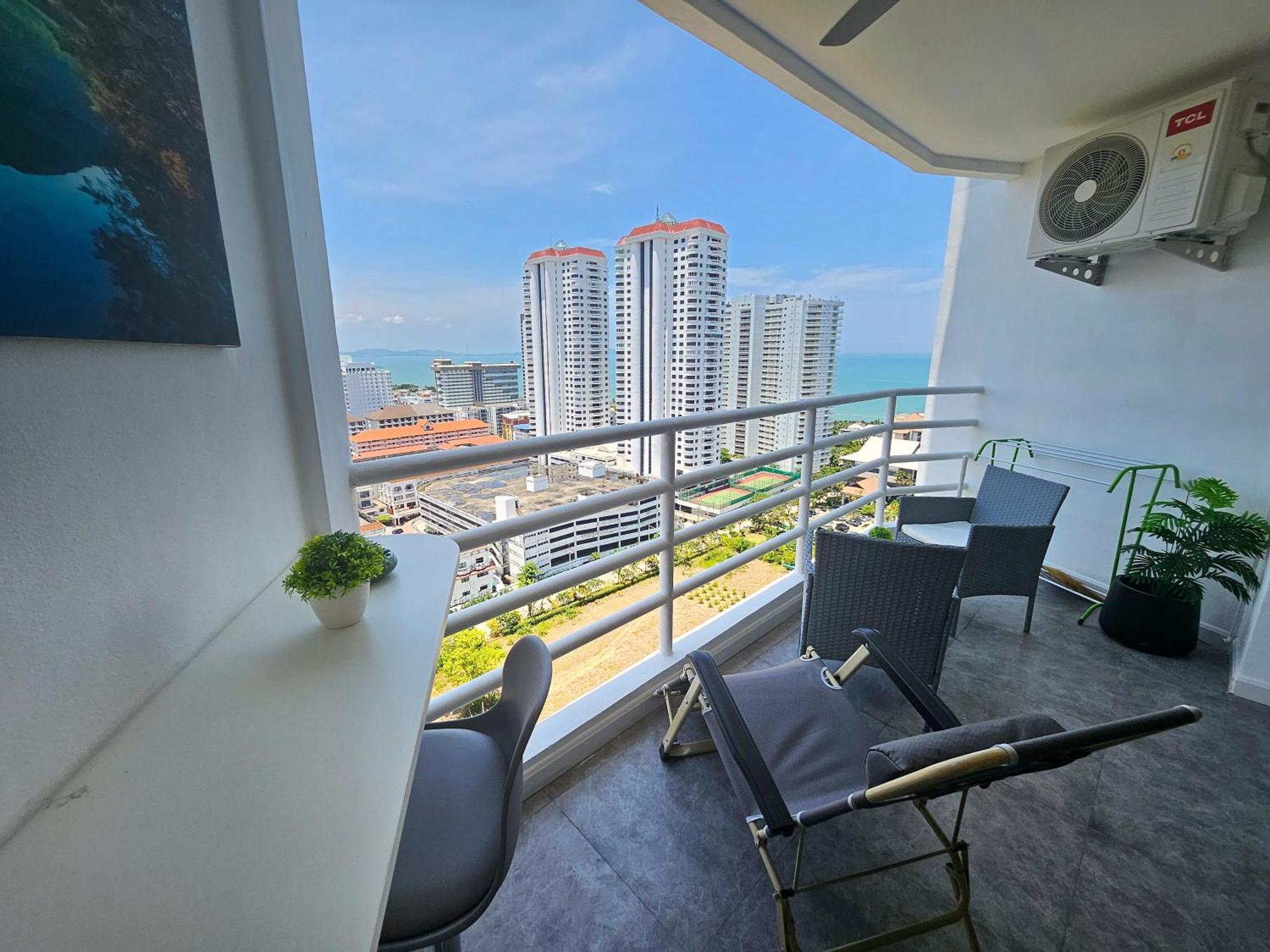 View Talay 5 Jomtien Beachfront Pattaya ภายนอก รูปภาพ