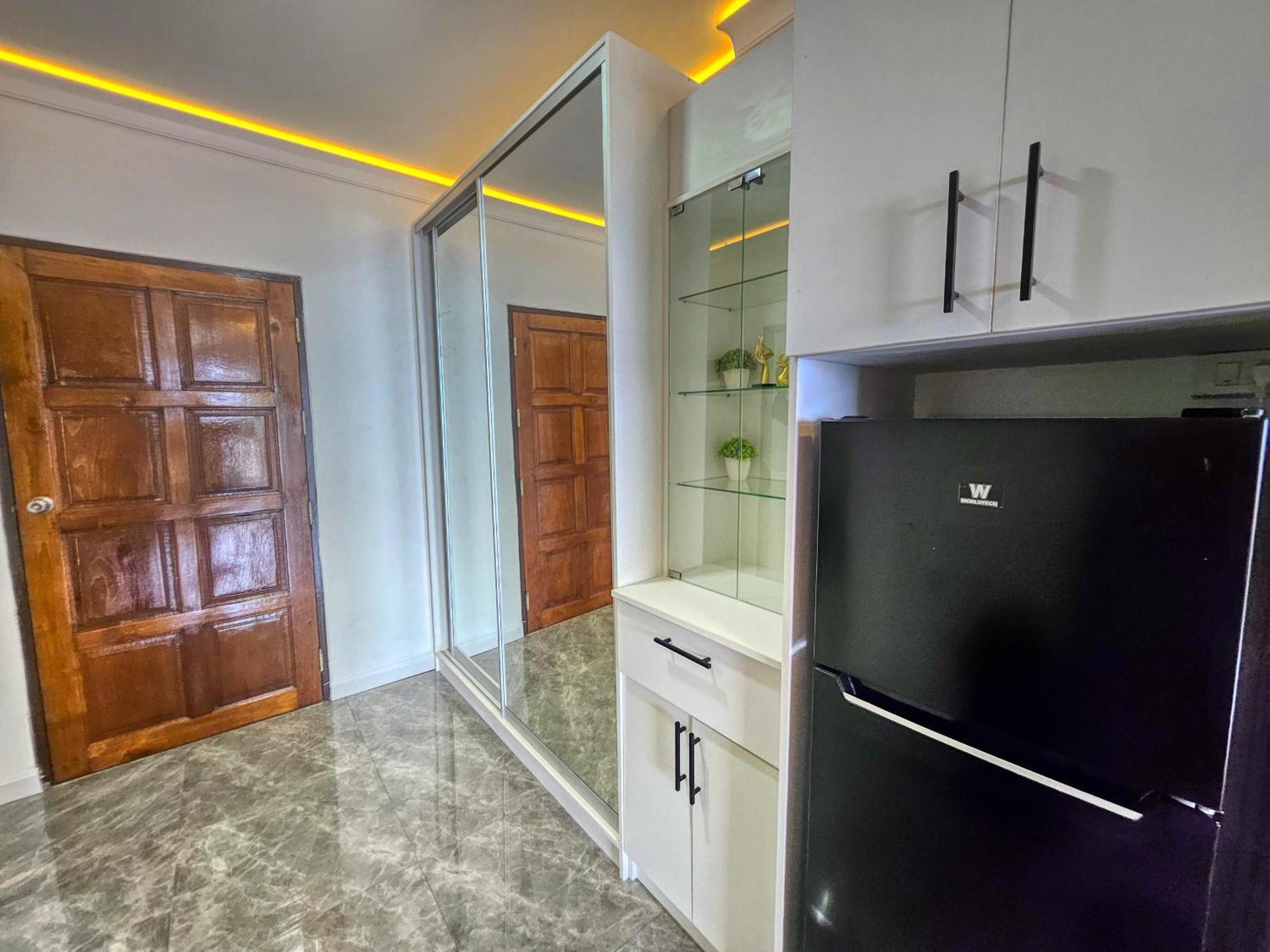 View Talay 5 Jomtien Beachfront Pattaya ภายนอก รูปภาพ