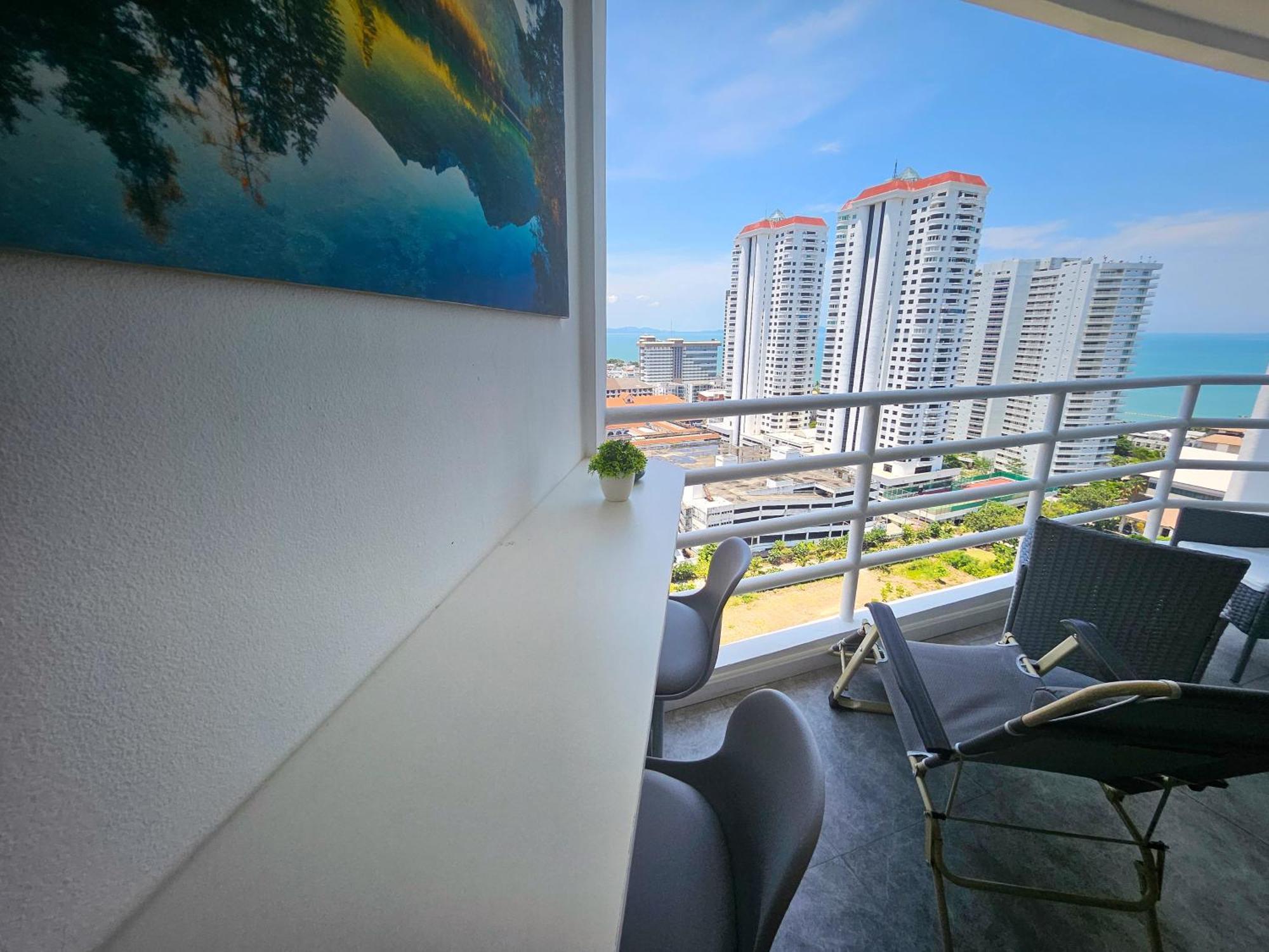 View Talay 5 Jomtien Beachfront Pattaya ภายนอก รูปภาพ