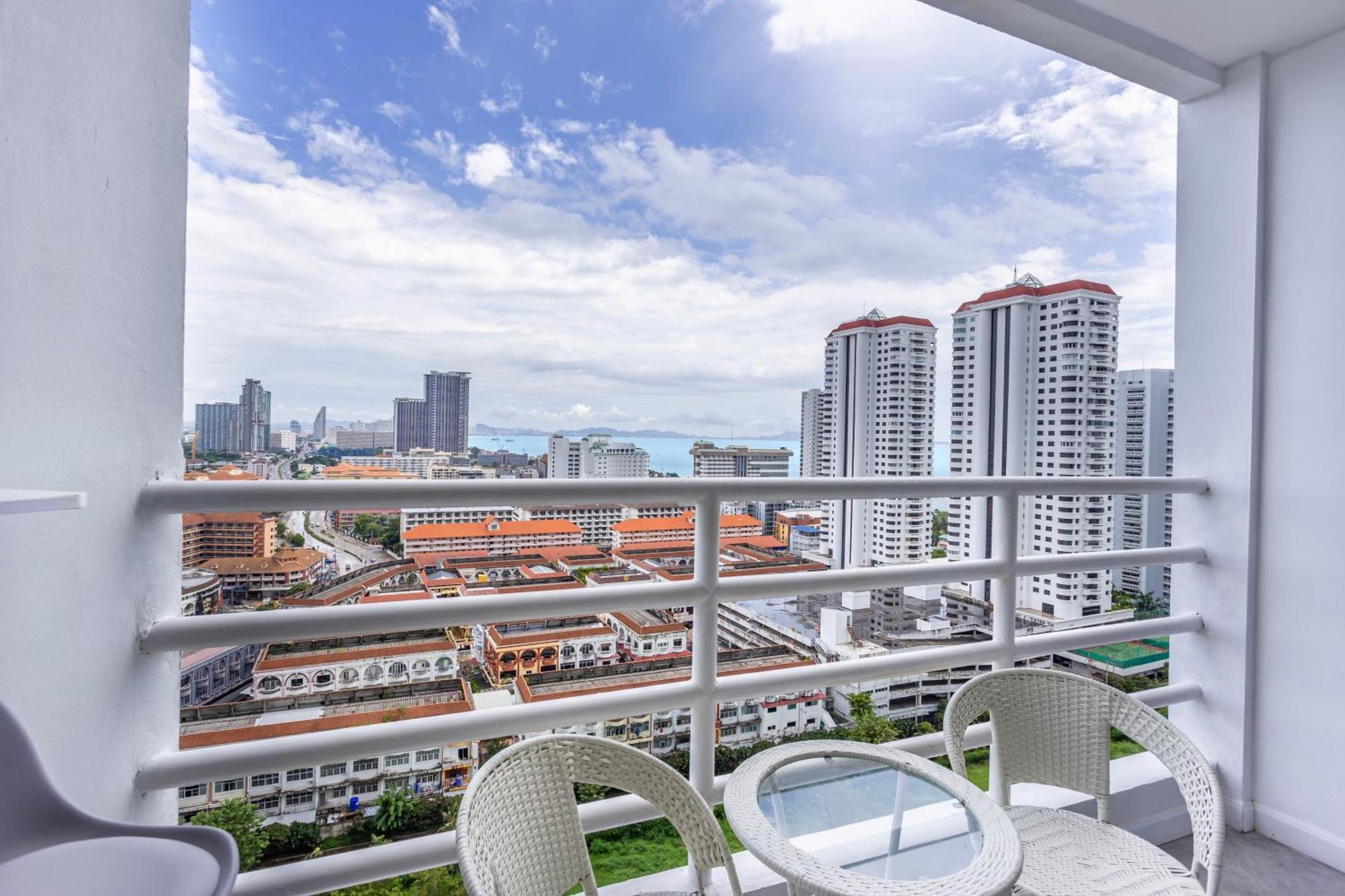 View Talay 5 Jomtien Beachfront Pattaya ภายนอก รูปภาพ